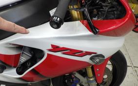 YAMAHA YZF-R7 2001