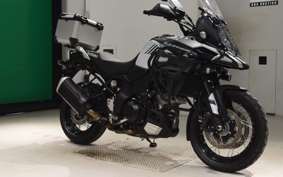 SUZUKI Vｽﾄﾛｰﾑ1000XTA 2005 VU51A