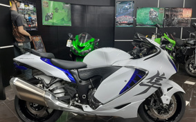 SUZUKI Hayabusa 2022 EJ11A