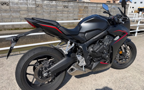 HONDA CBR650R E-Clutch 2024 RH17