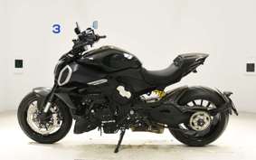 DUCATI DIAVEL V4 2025