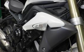 TRIUMPH STREET TRIPLE 85 2013