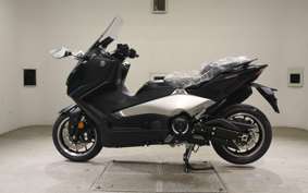 YAMAHA T-MAX 560 2026 SJ21J