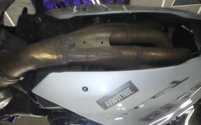 YAMAHA YZF-R1 2013
