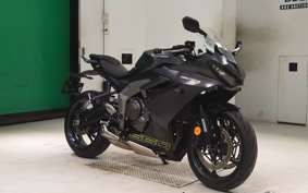 TRIUMPH DAYTONA 660 2024