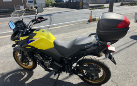 SUZUKI DL650 ( V-Strom 650 ) 2022 C733M