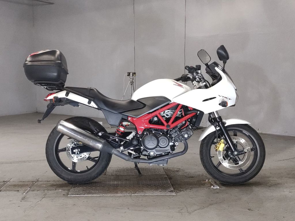 Фото Honda VTR 250 F 2013 с японского аукциона