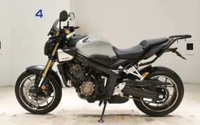 HONDA CB650R E-Clutch 2025 RH17