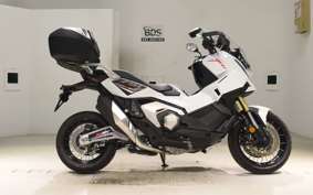 HONDA X-ADV 750 2025 RH21