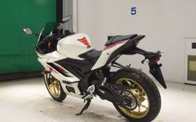 YAMAHA YZF-R25 A