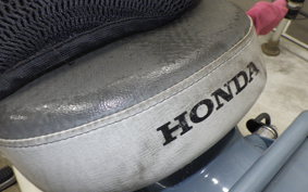 HONDA C125 SUPER CUB 2004 JA58