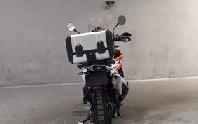 KTM 890 ADVENTURE	 2023 TS640