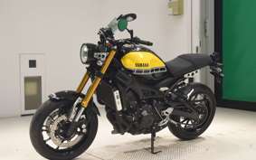 YAMAHA XSR900 2016