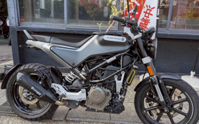 OTHER HUSQUARNA SVARTPILEN 250