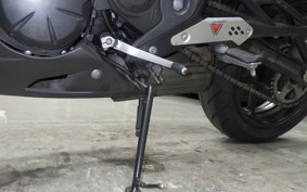 KAWASAKI ER600 F 2010
