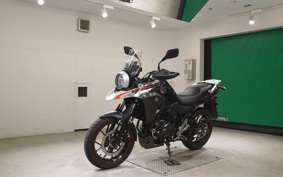 SUZUKI Vｽﾄﾛｰﾑ250A 2025
