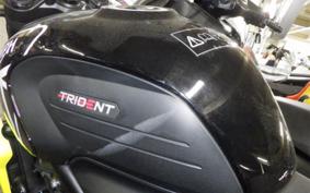 TRIUMPH TRIDENT 660 2025
