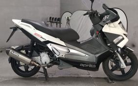 APRILIA SR MAX 125 ..