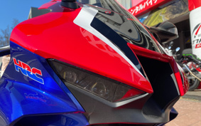 HONDA CBR1000RR-R FB 2021 SC82