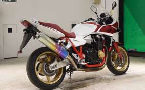 HONDA CB1300SB SUPER BOLDOR A 2006 SC54