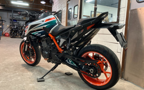 KTM 890 DUKE R 2021 TU940