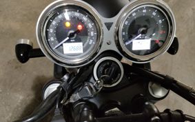 TRIUMPH BONNEVILLE T120 DAD75H