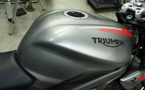TRIUMPH STREET TRIPLE R 2022