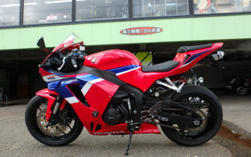 HONDA CBR600RR ABS 2024 PC40