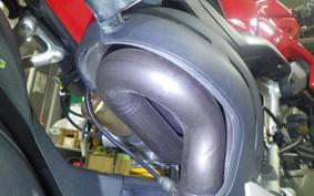 DUCATI STREETFIGHTER V4 S 2020