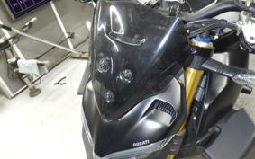DUCATI STREETFIGHTER V4 S 2021