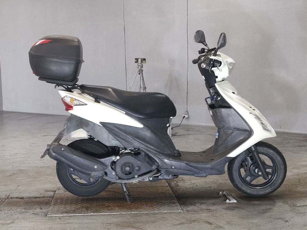 Фото Suzuki ADDRESS V125 с японского аукциона