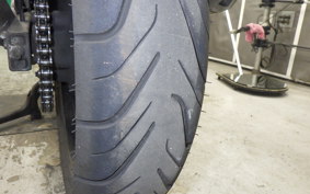 SUZUKI GSR250