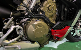 DUCATI STREET FIGHTER V4S 2021 FA00