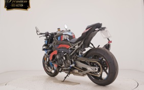 BMW M1000R 2025