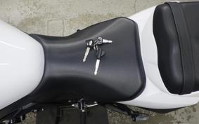 SUZUKI GSR750 2015
