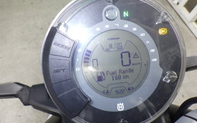 HUSQVARNA SVARTPILEN 250