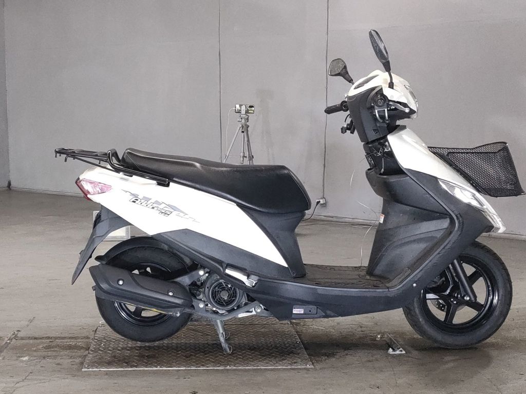 Фото Suzuki ADDRESS V125 с японского аукциона