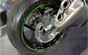 KAWASAKI Z800 2015 ZR800A