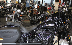 HARLEY  HARLEY FLHCS 2023 YBK