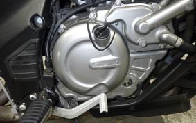 SUZUKI Vｽﾄﾛｰﾑ650A 2013 VP56A