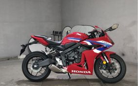 HONDA CBR650R E-Clutch 2025 RH17