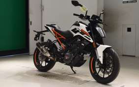 KTM 125 DUKE 2025
