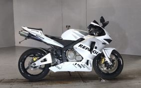 HONDA CBR600RR PC37