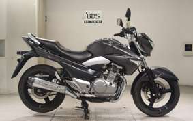 SUZUKI GSR250