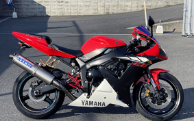 YAMAHA YZF-R1 2002 RN09