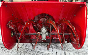 HONDA  SNOW BLOWER  MACHINE 