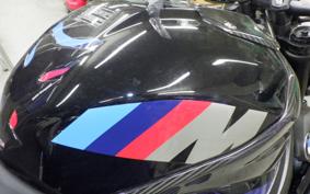 BMW M1000R 2025