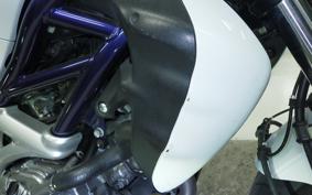 SUZUKI ｸﾞﾗﾃﾞｨｳｽ400 2010 VK58A