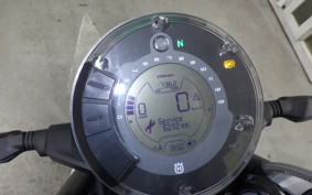 HUSQVARNA SVARTPILEN 401 2018