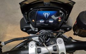 TRIUMPH STREET TRIPLE RS 2017 HDA464